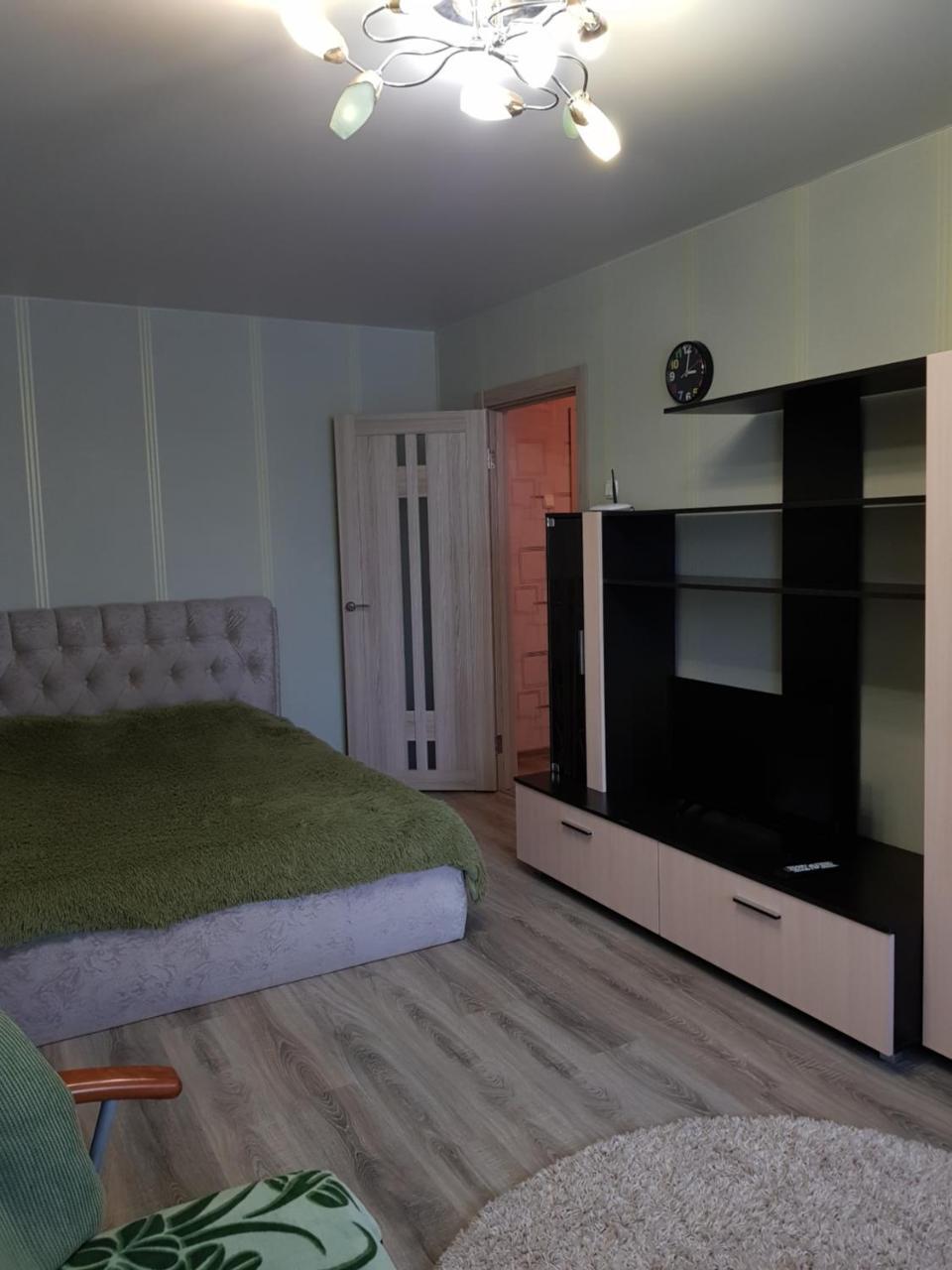 Apartment On Metro Mihalova Minsk Exteriör bild