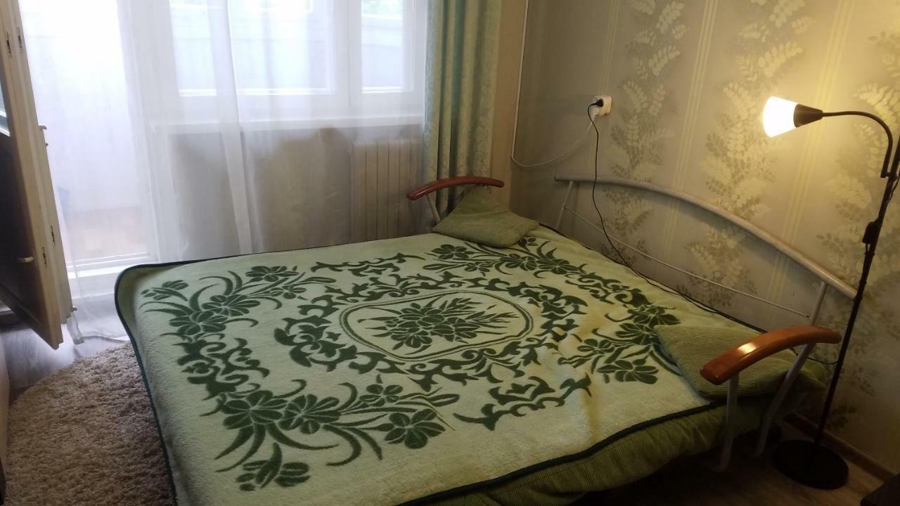 Apartment On Metro Mihalova Minsk Exteriör bild